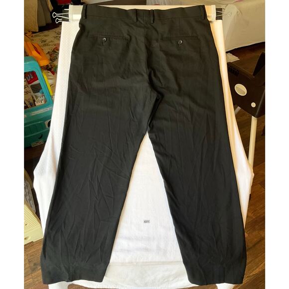 Haggar Men Dress Pants size 36 x 30 Black Mid Rise Straight Fit Premium Stretch - Picture 10 of 10